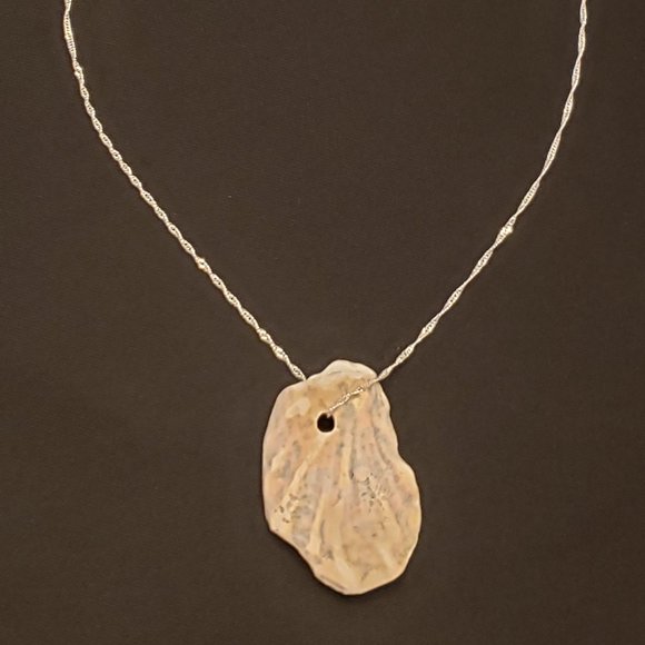 Ocean Treasures Collection artisan shell necklace w/20" 925plated Sterling chain - Picture 5 of 5